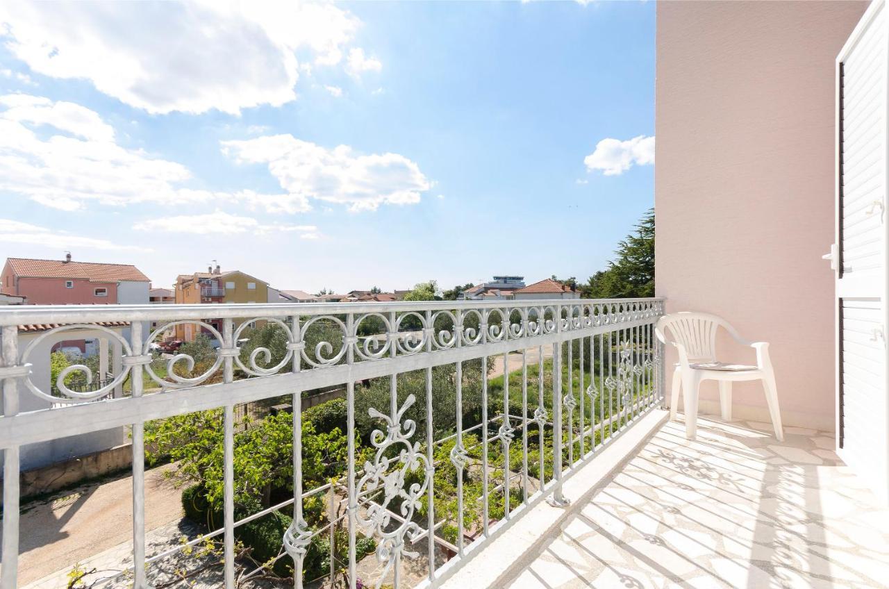 Apartment And Rooms Ema Vodice Exterior foto